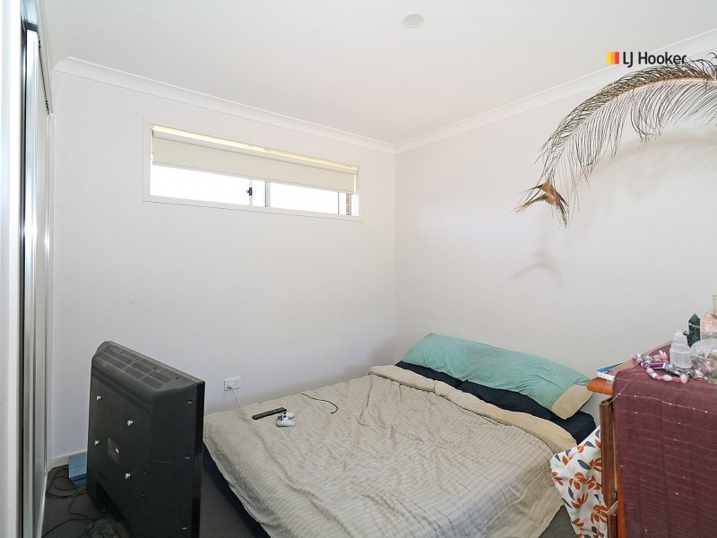 8 Paperbark Drive, Forest Hill NSW 2651