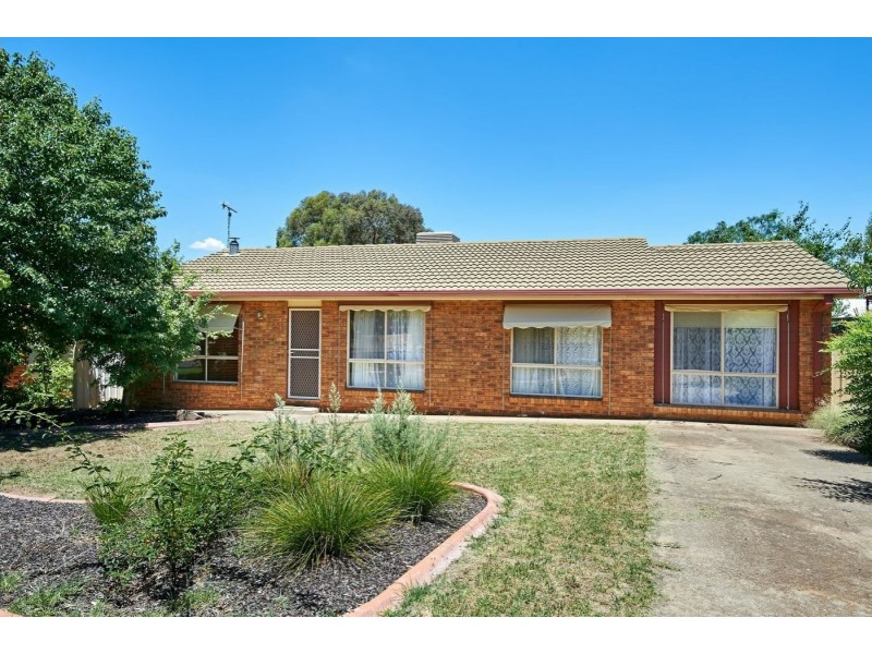 66 Pugsley Avenue, Estella NSW 2650