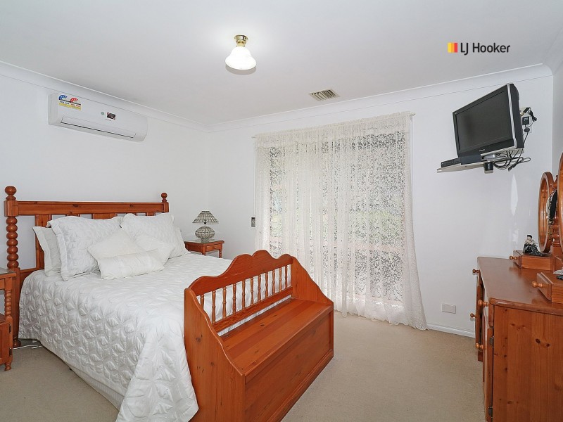 86 Amaroo Street, Kooringal NSW 2650