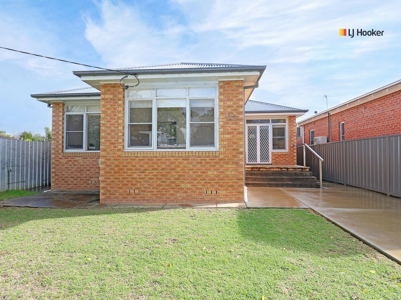 112 Docker Street, Wagga Wagga NSW 2650