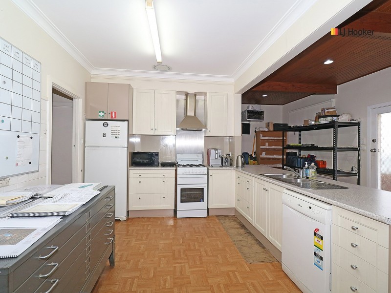 112 Docker Street, Wagga Wagga NSW 2650