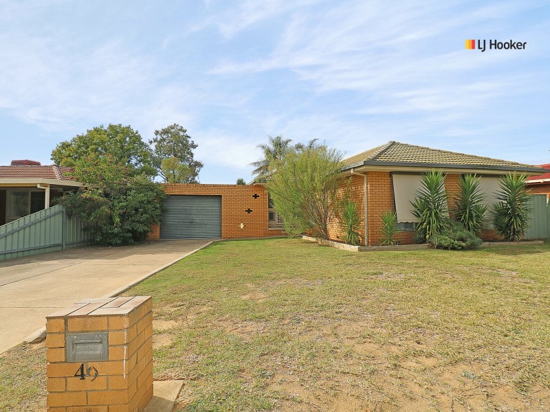 49 Adjin Street, Mount Austin NSW 2650