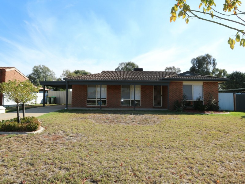 24 Wiradjuri Street, Wagga Wagga NSW 2650