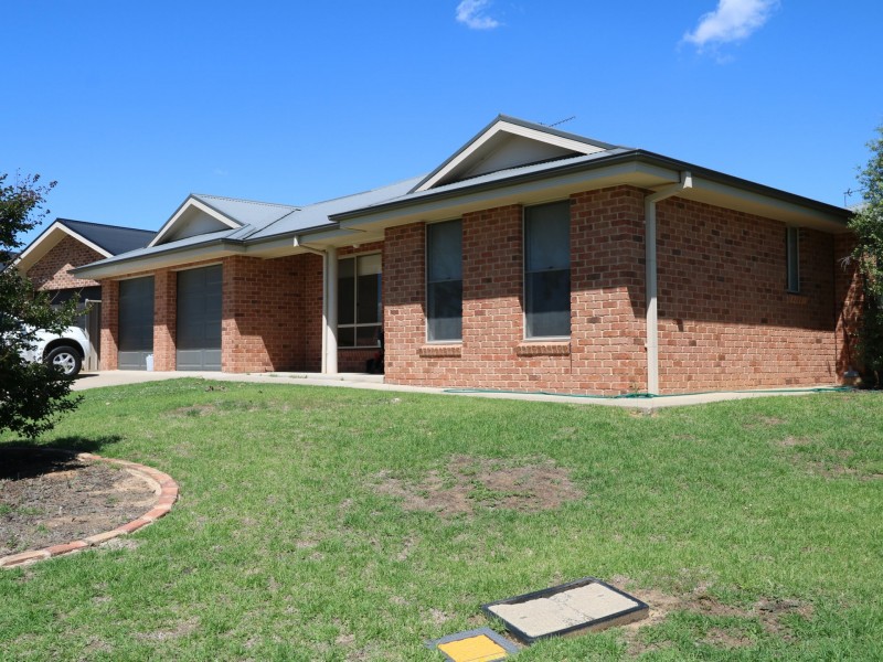 2/20 Wellington Street, Tatton NSW 2650