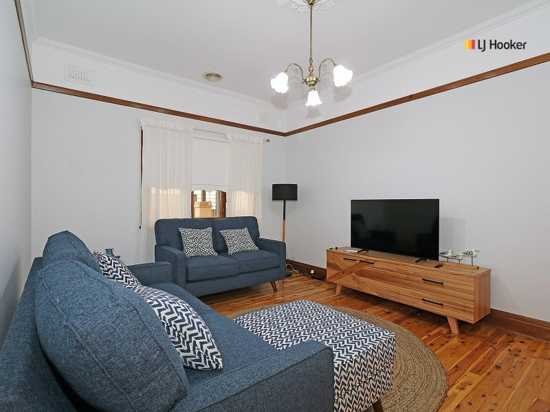 58 Railway Street, Turvey Park NSW 2650