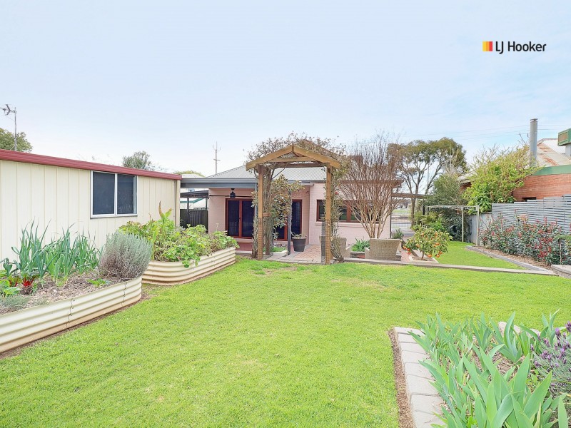 58 Railway Street, Turvey Park NSW 2650