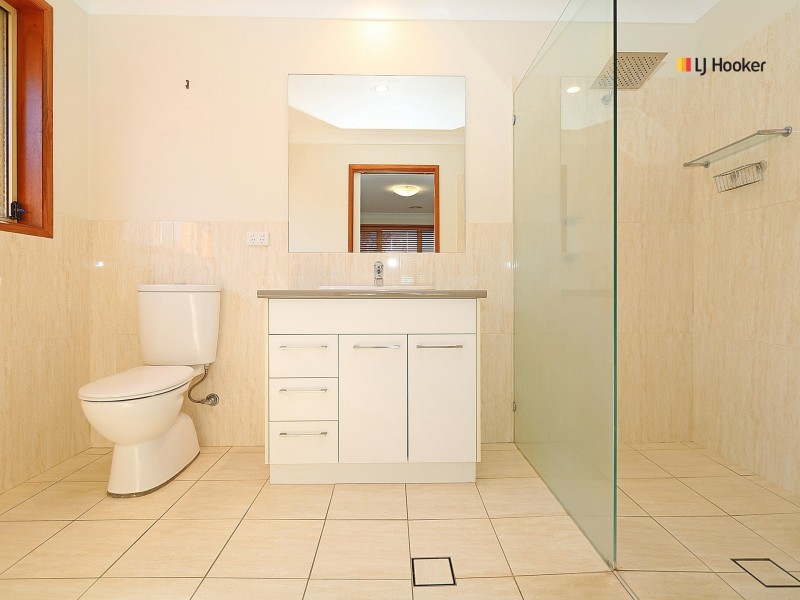 12 Tahara Cresent, Estella NSW 2650