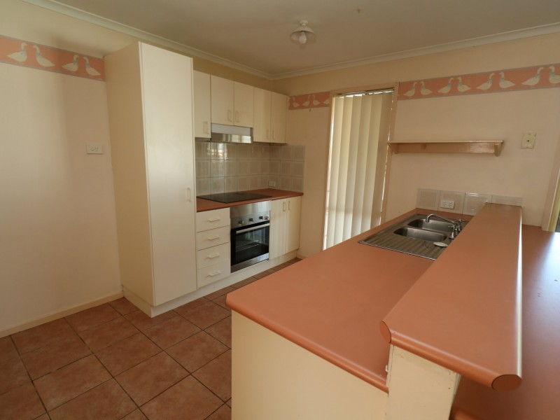 4 Mckeown Street, Estella NSW 2650