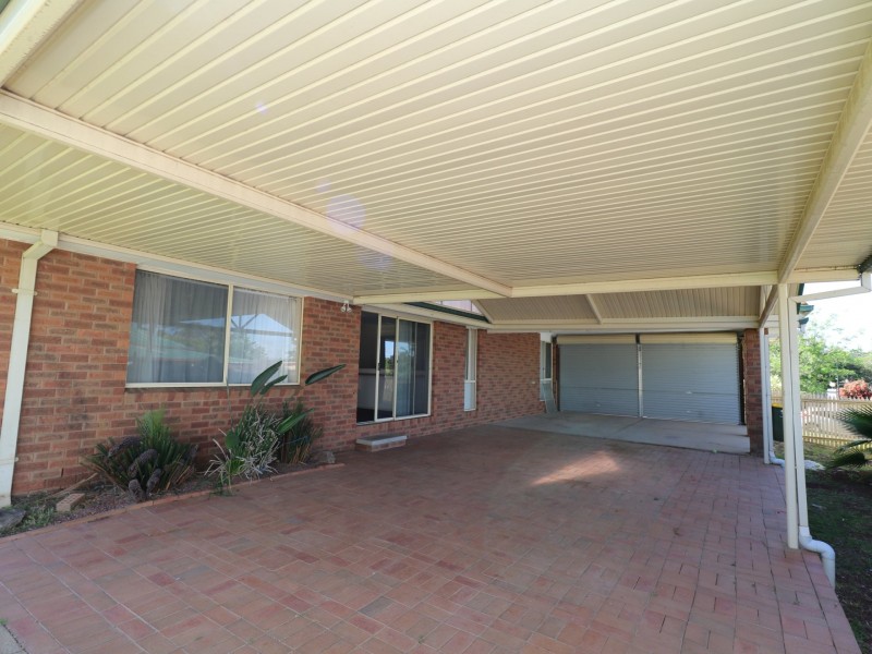 4 Mckeown Street, Estella NSW 2650
