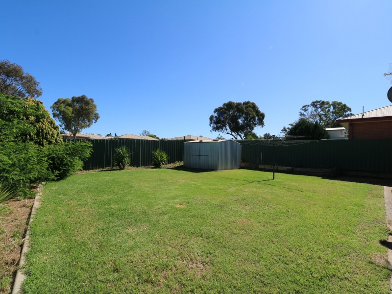 4 Mckeown Street, Estella NSW 2650