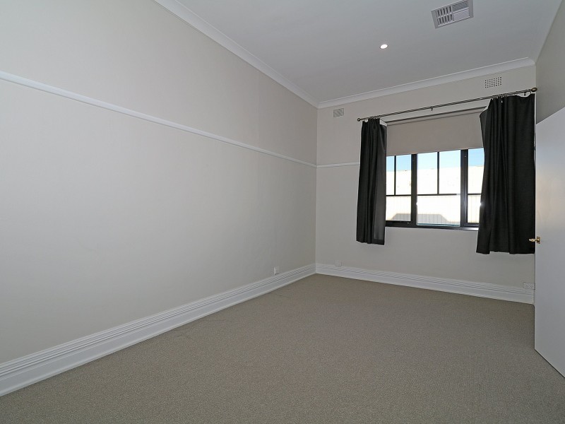 13-15 Gurwood Street, Wagga Wagga NSW 2650
