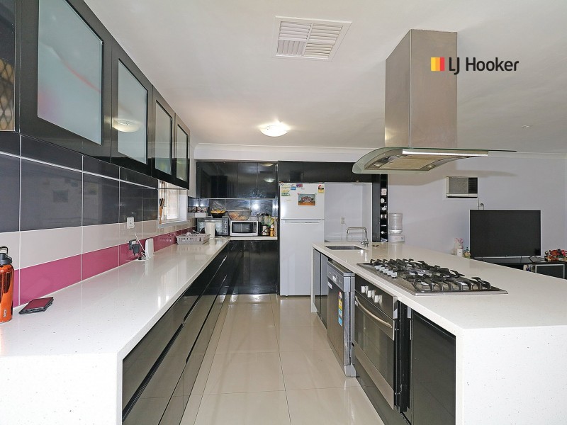 12 Kobi Place, Glenfield Park NSW 2650