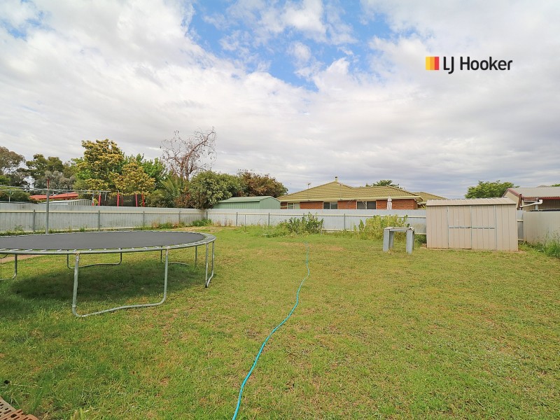 12 Kobi Place, Glenfield Park NSW 2650