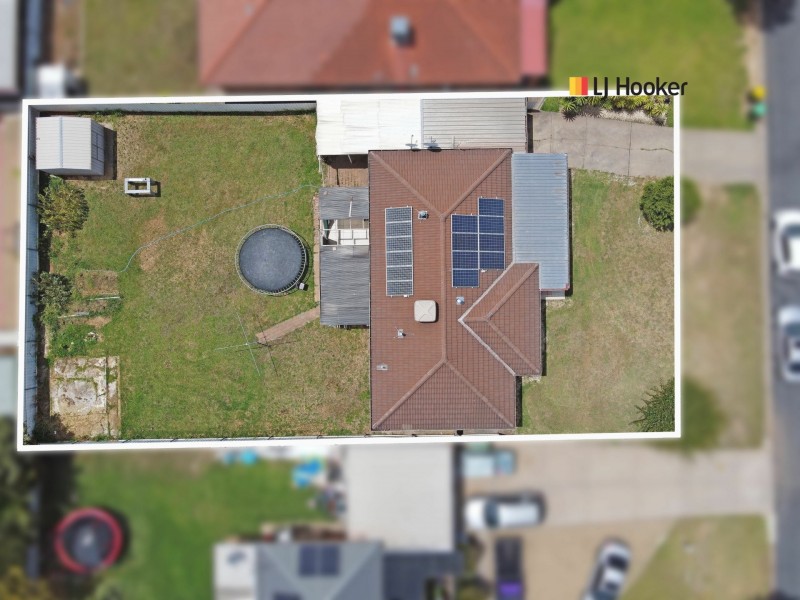 12 Kobi Place, Glenfield Park NSW 2650