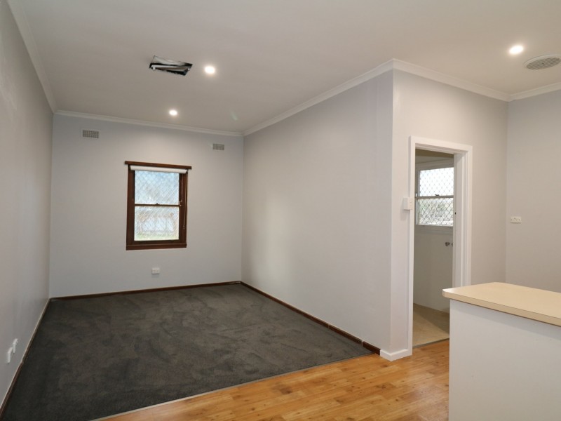 93 Fernleigh Road, Turvey Park NSW 2650