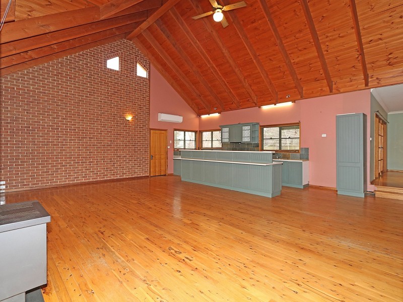 28 Lakehaven Drive, Lake Albert NSW 2650