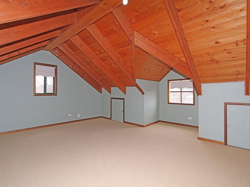 28 Lakehaven Drive, Lake Albert NSW 2650