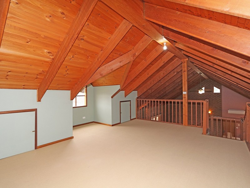 28 Lakehaven Drive, Lake Albert NSW 2650
