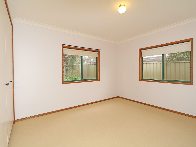 28 Lakehaven Drive, Lake Albert NSW 2650