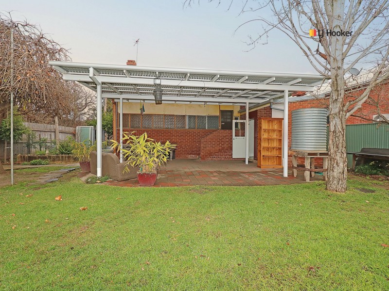 2 Donnelly Avenue, Wagga Wagga NSW 2650