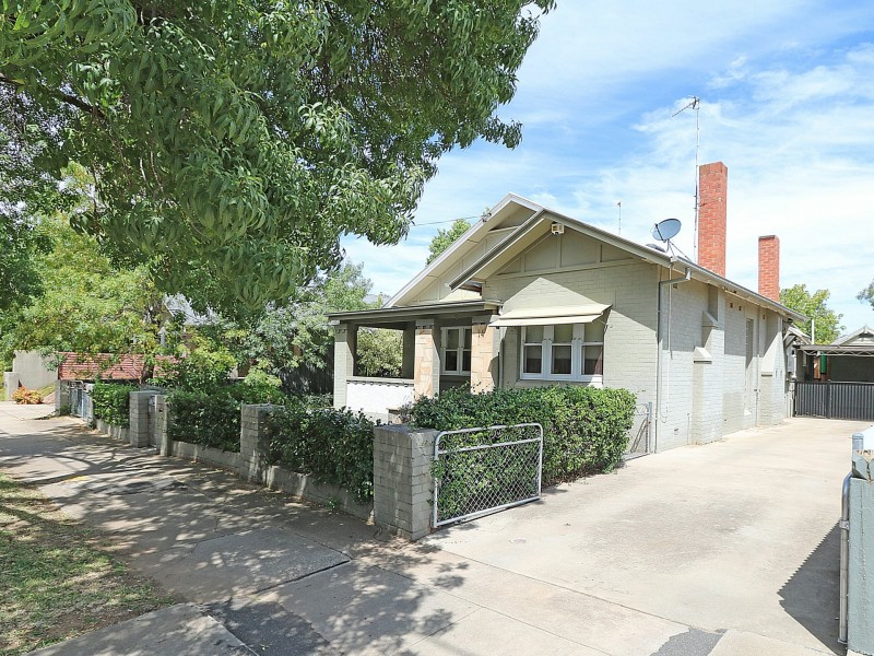 14 Gormly Avenue, Wagga Wagga NSW 2650