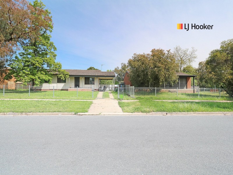 157-159 Raye Street, Tolland NSW 2650