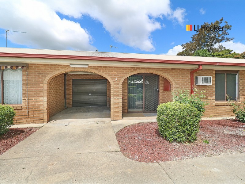 4/5 Langdon Avenue, Wagga Wagga NSW 2650