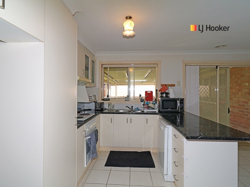 23 Kaldari Crescent, Glenfield Park NSW 2650