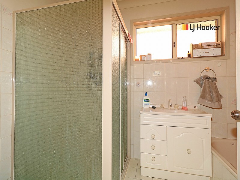 16 Bentley Place, Wagga Wagga NSW 2650