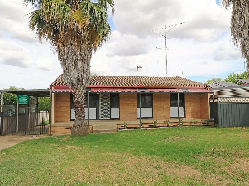 47 Chifley Crescent, Kooringal NSW 2650
