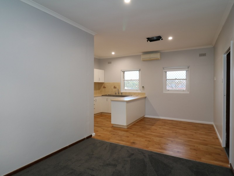 93 Fernleigh Road, Turvey Park NSW 2650