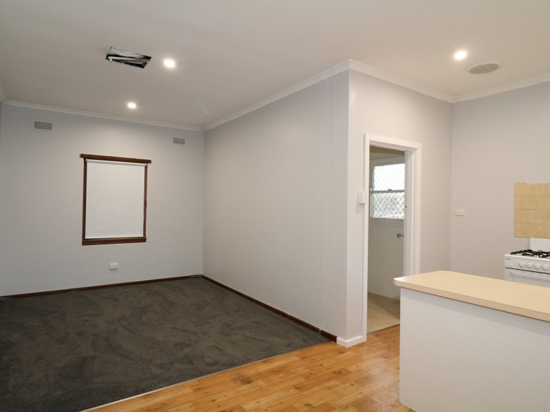 93 Fernleigh Road, Turvey Park NSW 2650