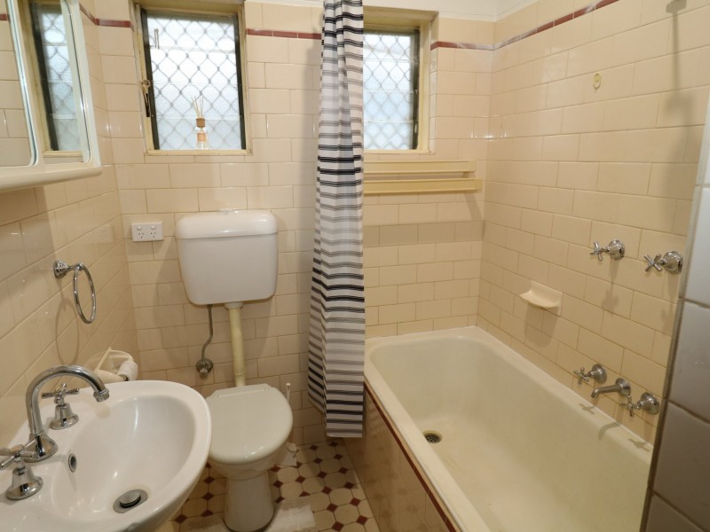 93 Fernleigh Road, Turvey Park NSW 2650