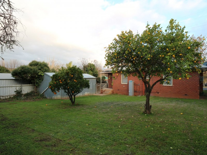 93 Fernleigh Road, Turvey Park NSW 2650