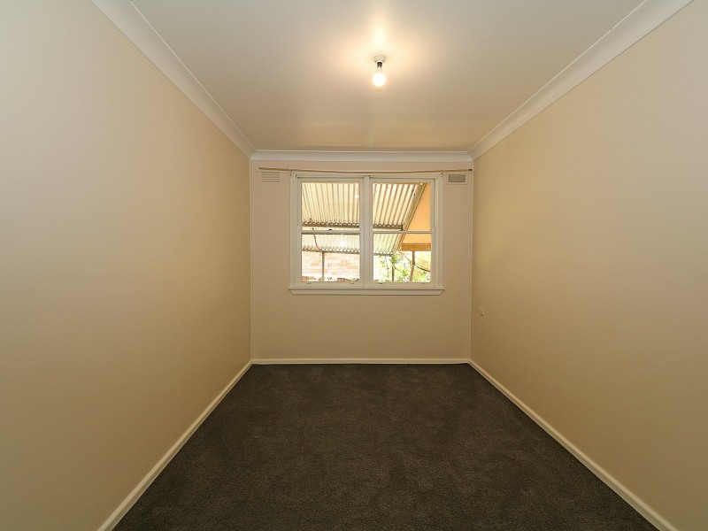 4 Tichborne Crescent, Kooringal NSW 2650
