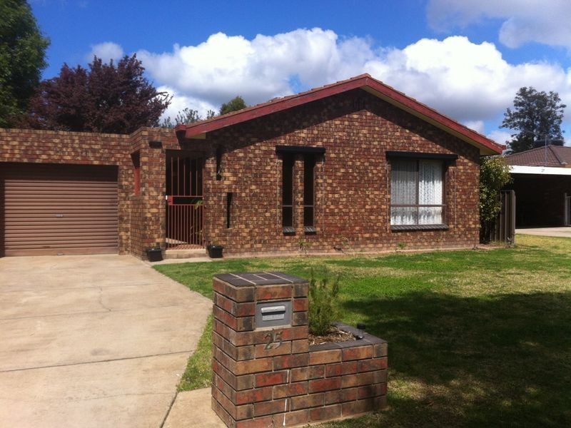 25 Bandera Avenue, Glenfield Park NSW 2650