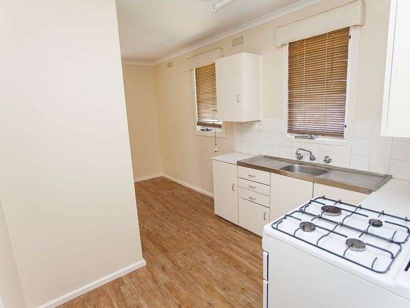 24 Ziegler Avenue, Kooringal NSW 2650