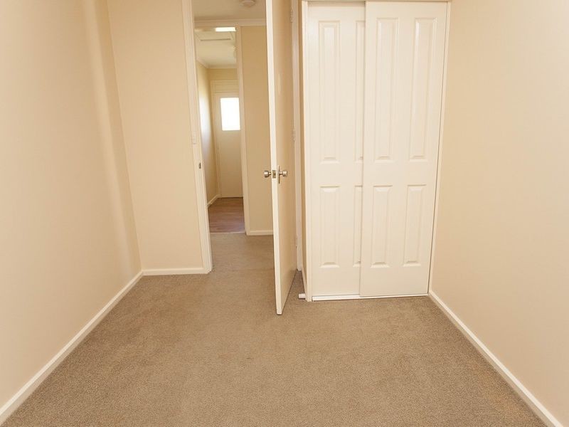 24 Ziegler Avenue, Kooringal NSW 2650