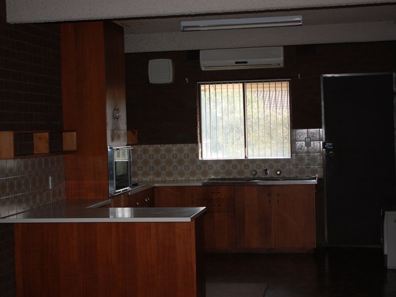 2/7 Nordlingen Drive, Tolland NSW 2650