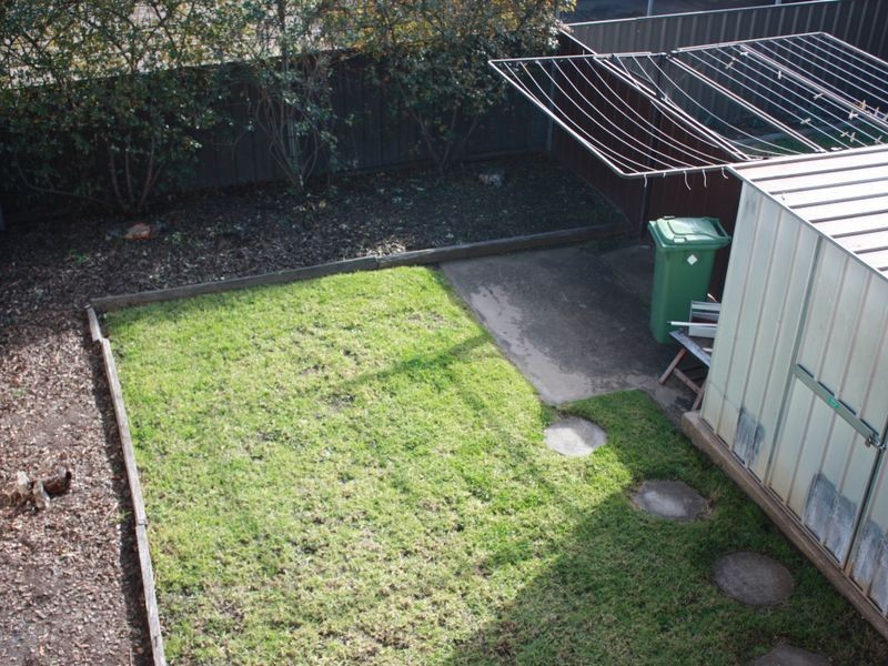 2/7 Nordlingen Drive, Tolland NSW 2650