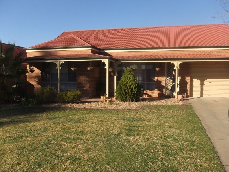 4 Nardoo Street, Glenfield Park NSW 2650