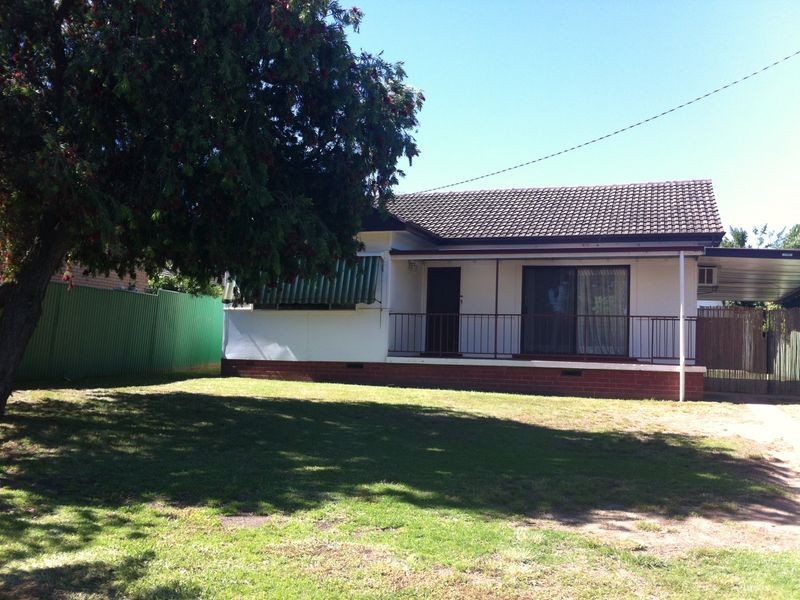 3 Cook Street, Kooringal NSW 2650