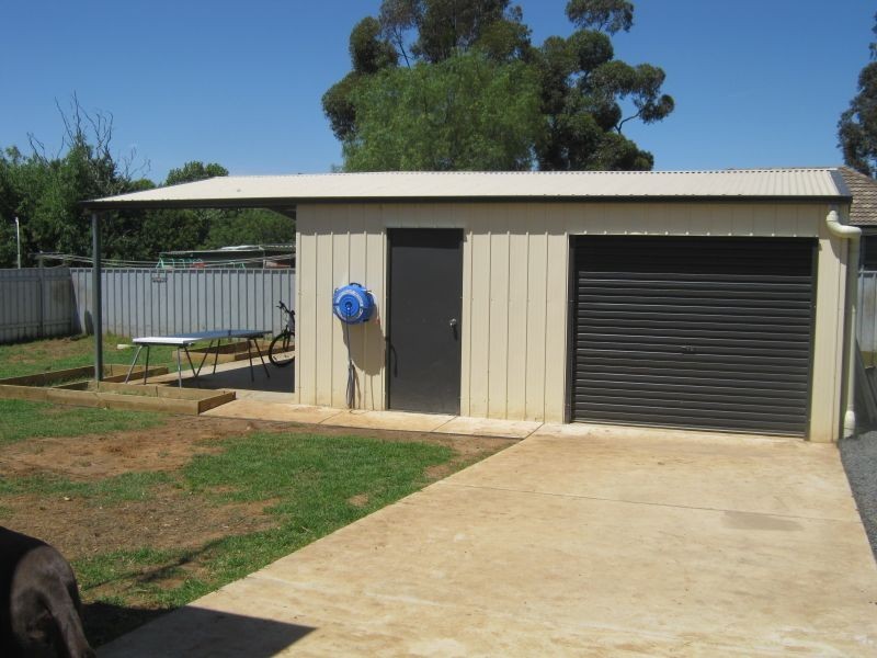 15 Lae Avenue, Ashmont NSW 2650