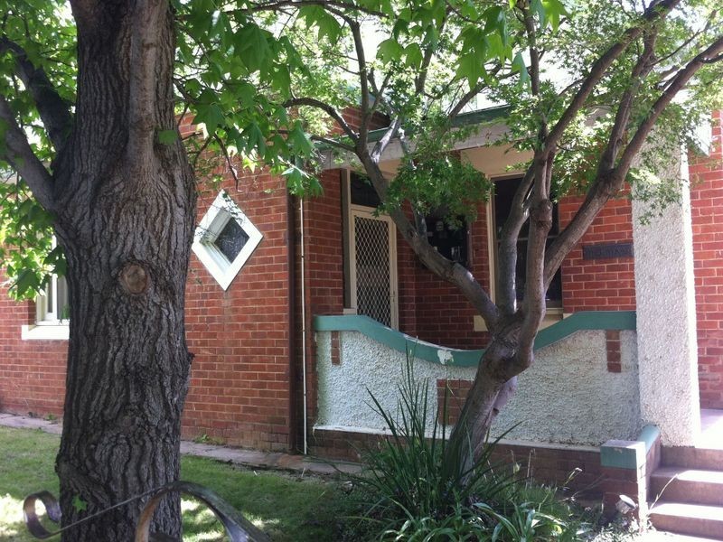 36 Flinders Street, Turvey Park NSW 2650