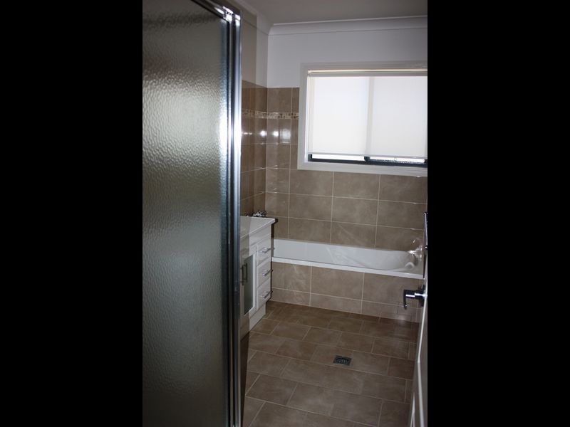 2/48 Stirling Boulevard, Tatton NSW 2650