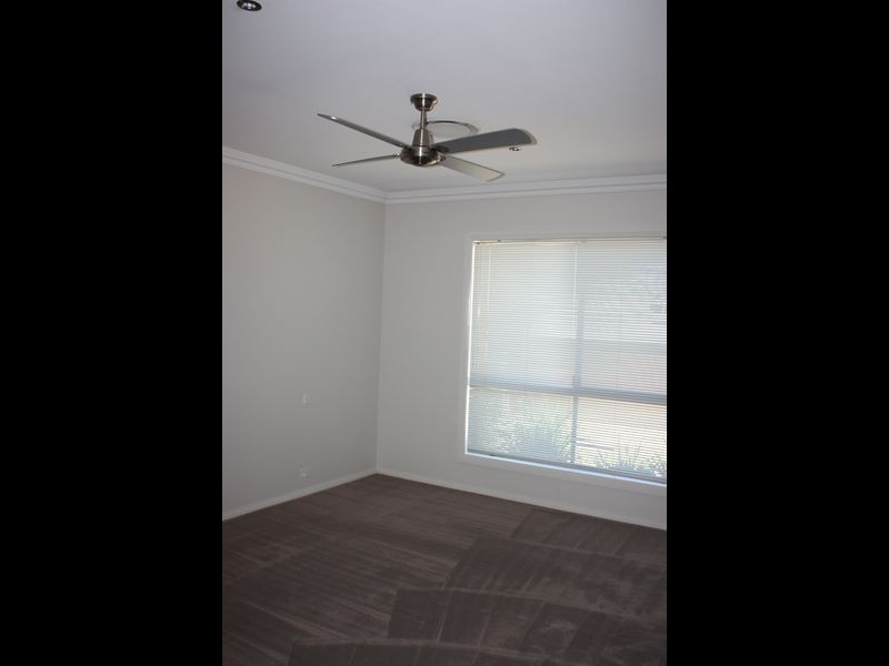 2/48 Stirling Boulevard, Tatton NSW 2650