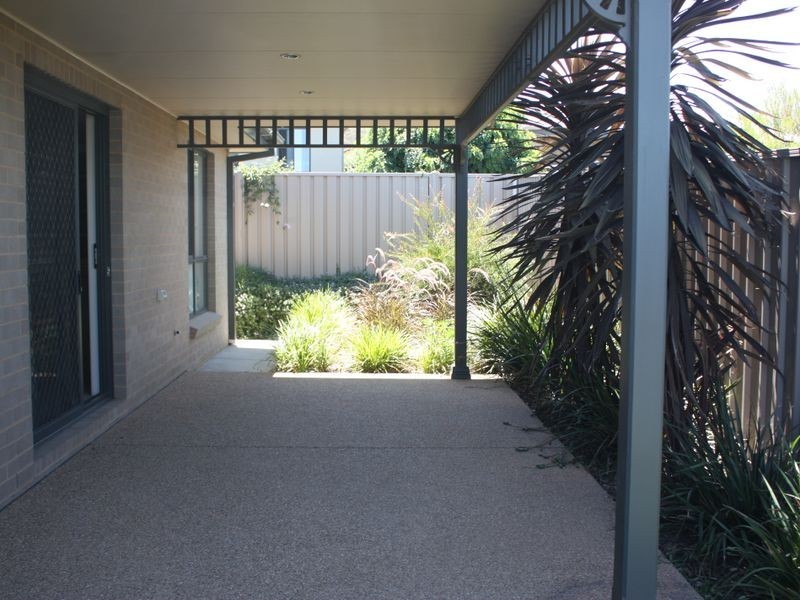 2/48 Stirling Boulevard, Tatton NSW 2650