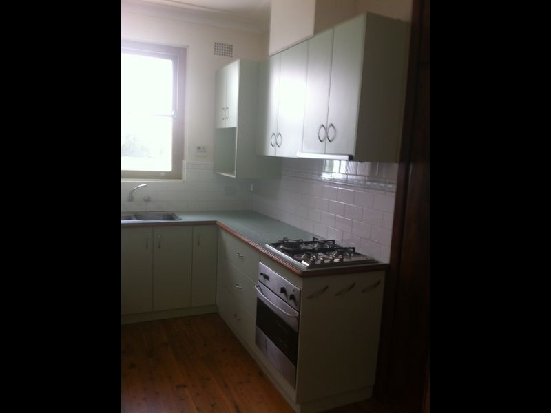 24 Heydon Avenue, Turvey Park NSW 2650