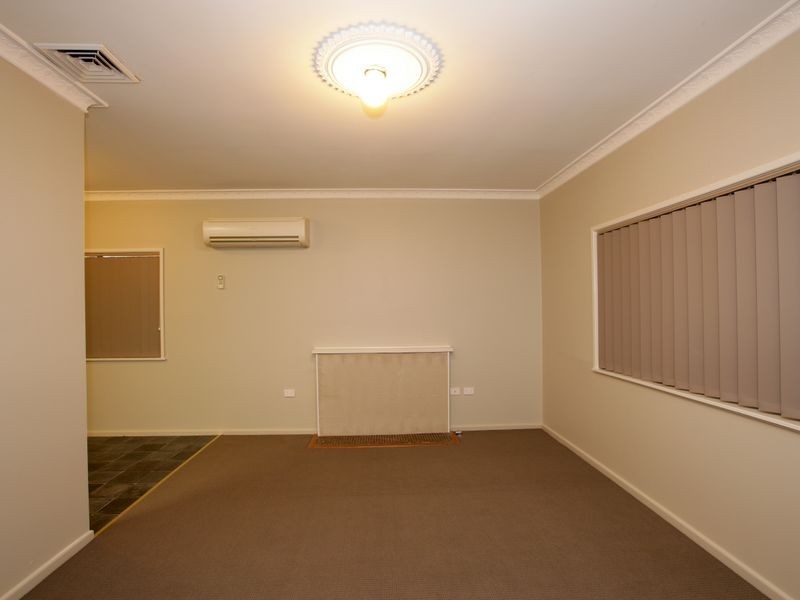38 Tobruk Street, Ashmont NSW 2650