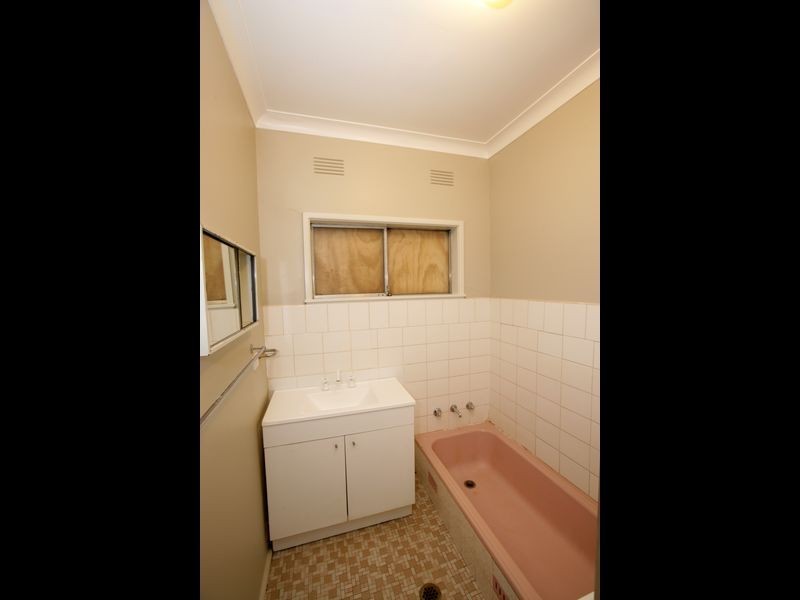 38 Tobruk Street, Ashmont NSW 2650